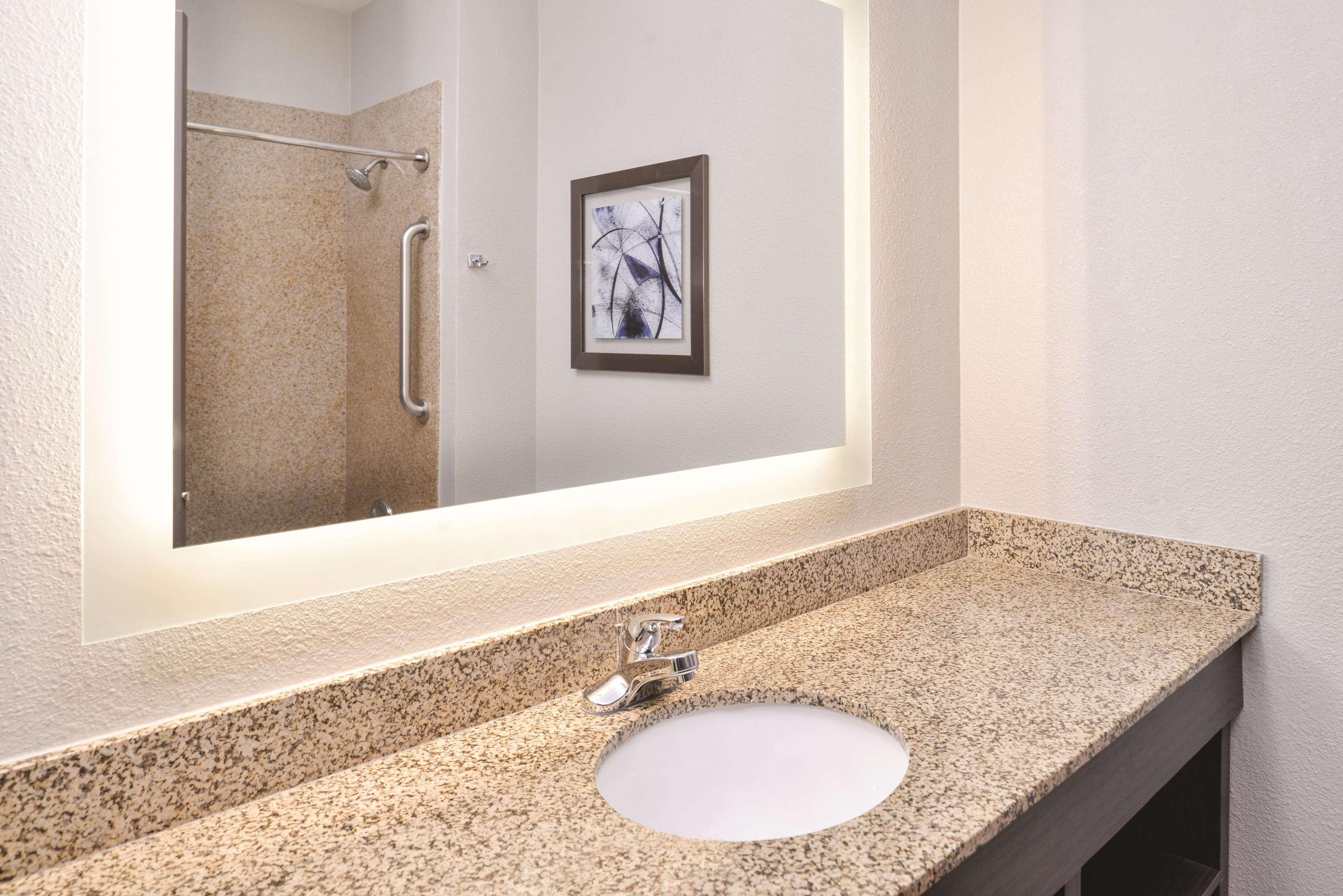 La Quinta By Wyndham Abilene Mall Exterior photo