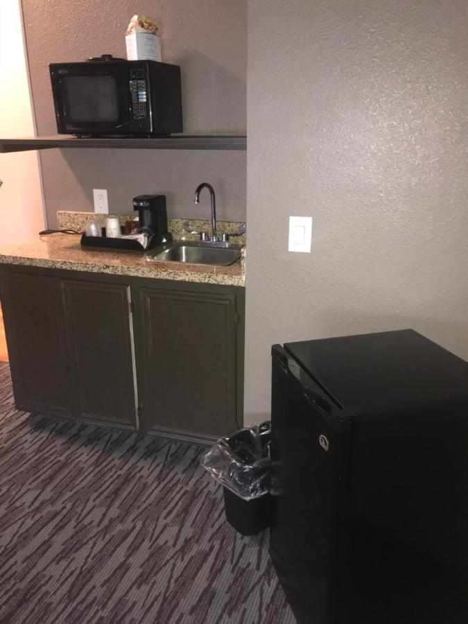 La Quinta By Wyndham Abilene Mall Exterior photo